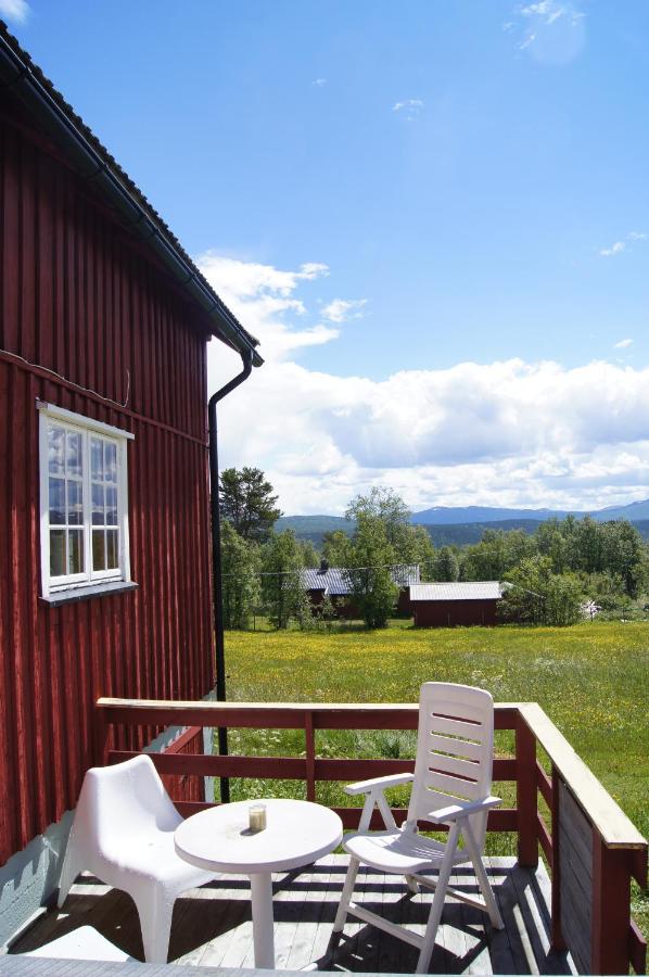 One-Bedroom Cottage with Loft (6 Adults)