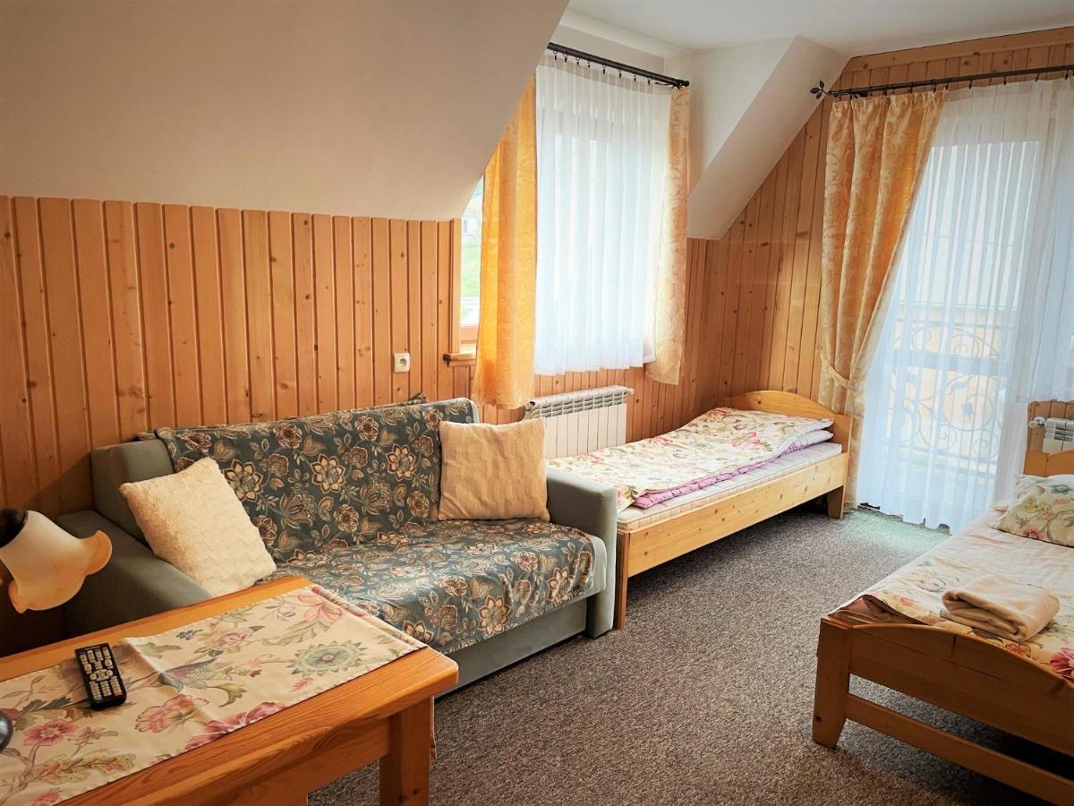 Vierbettzimmer mit Balkon