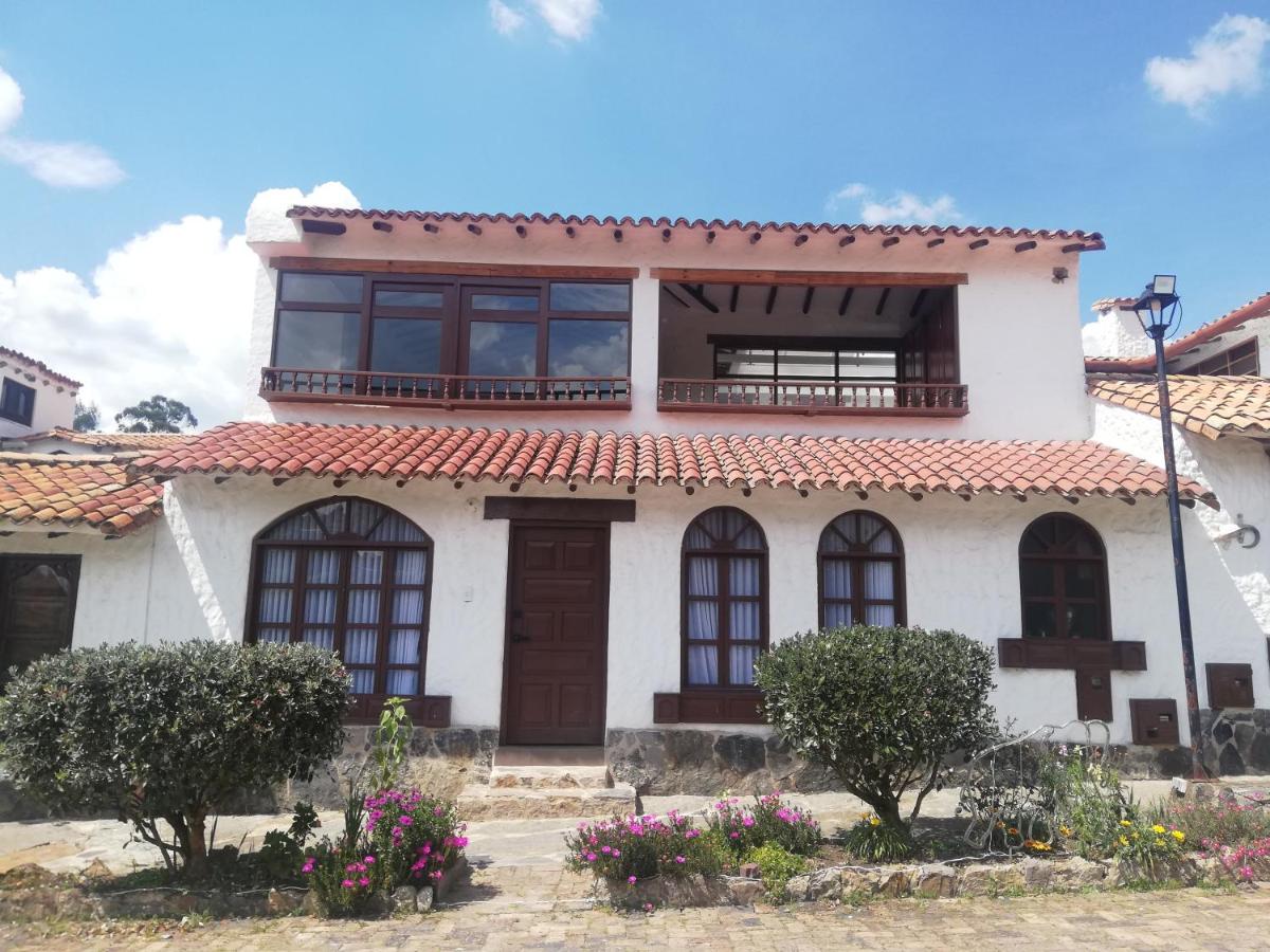 Hospedaje Iraca - Pueblito Boyacense Duitama - B&B