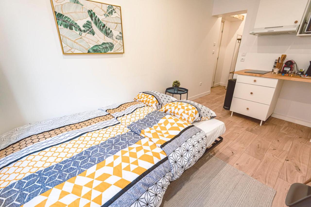 Monolocale con Divano-Letto