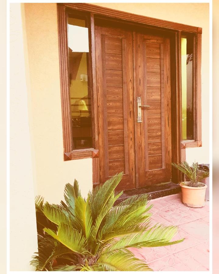 Full Serviced Cottage in Bhurban - Chambres d'hôtes Ausa