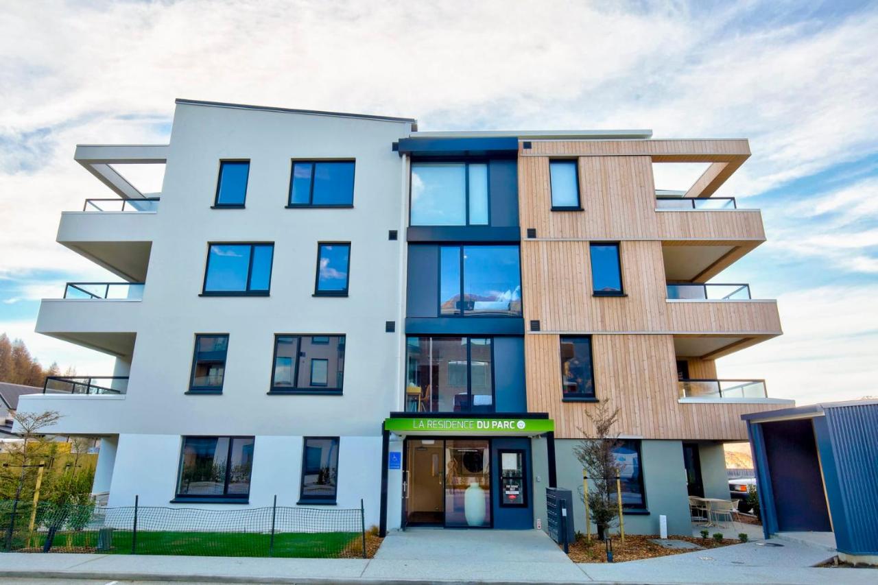 Aroha Apartment at the base of Coronet Peak - B&B