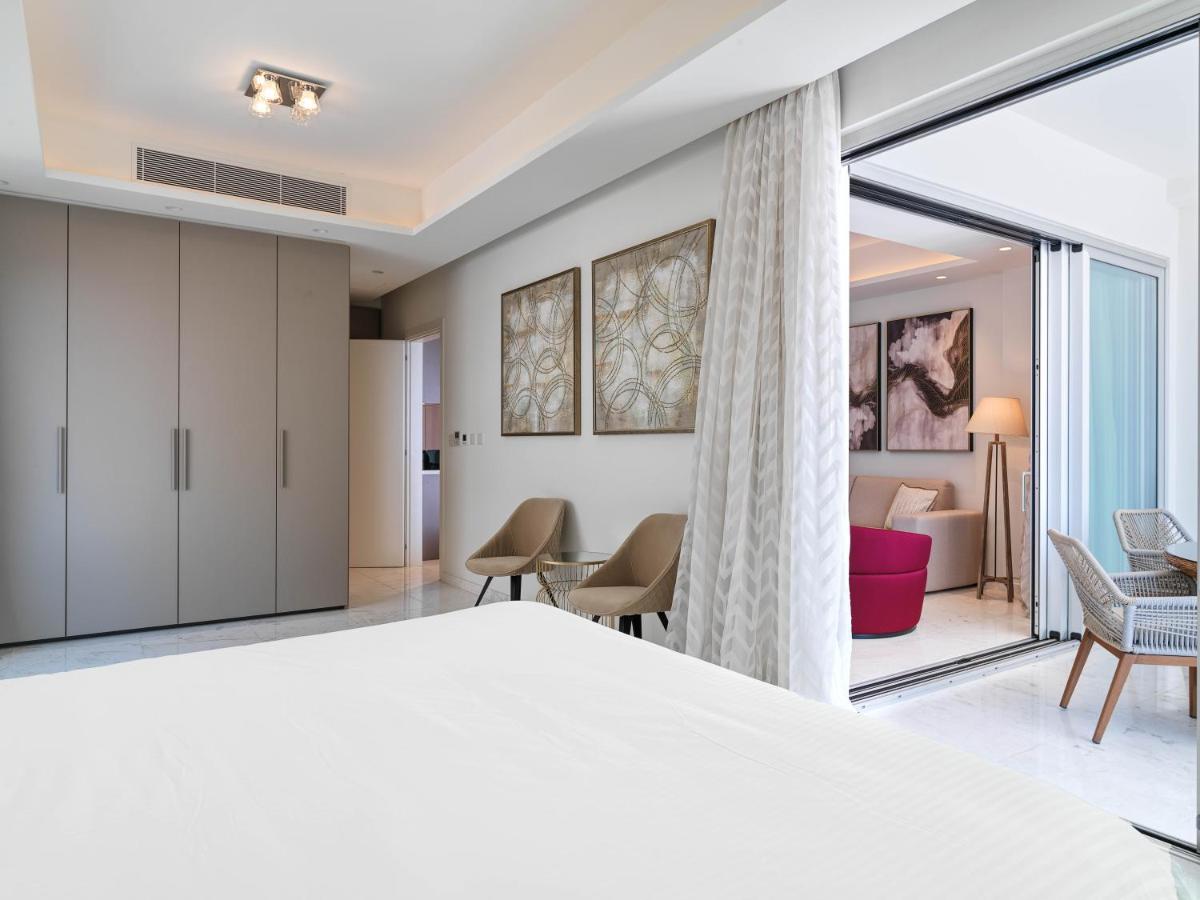 Two Bedroom Luxury Apartment 1W