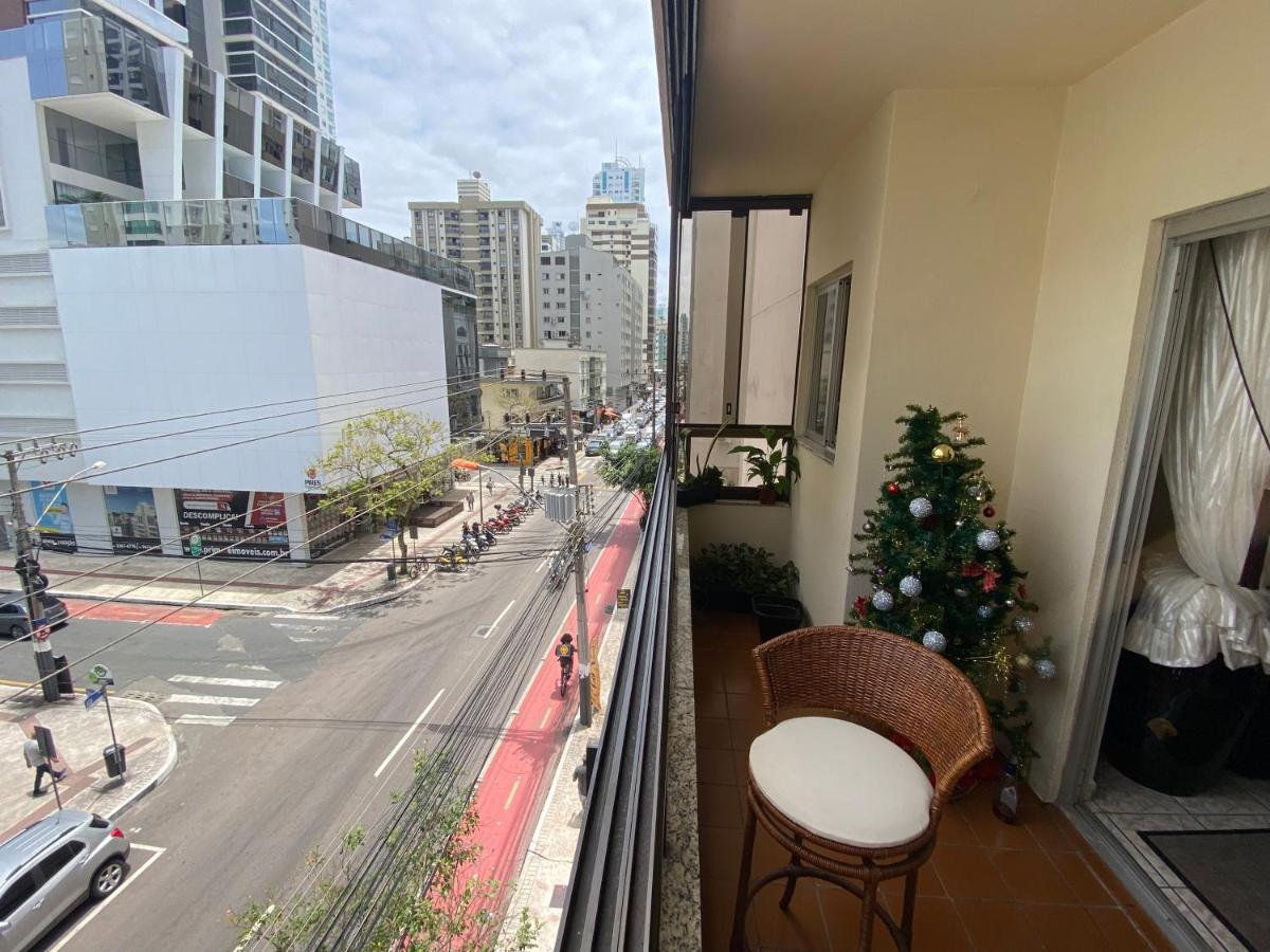 Apartamento Av. Brasil a 50m do mar - B&B Camboriú