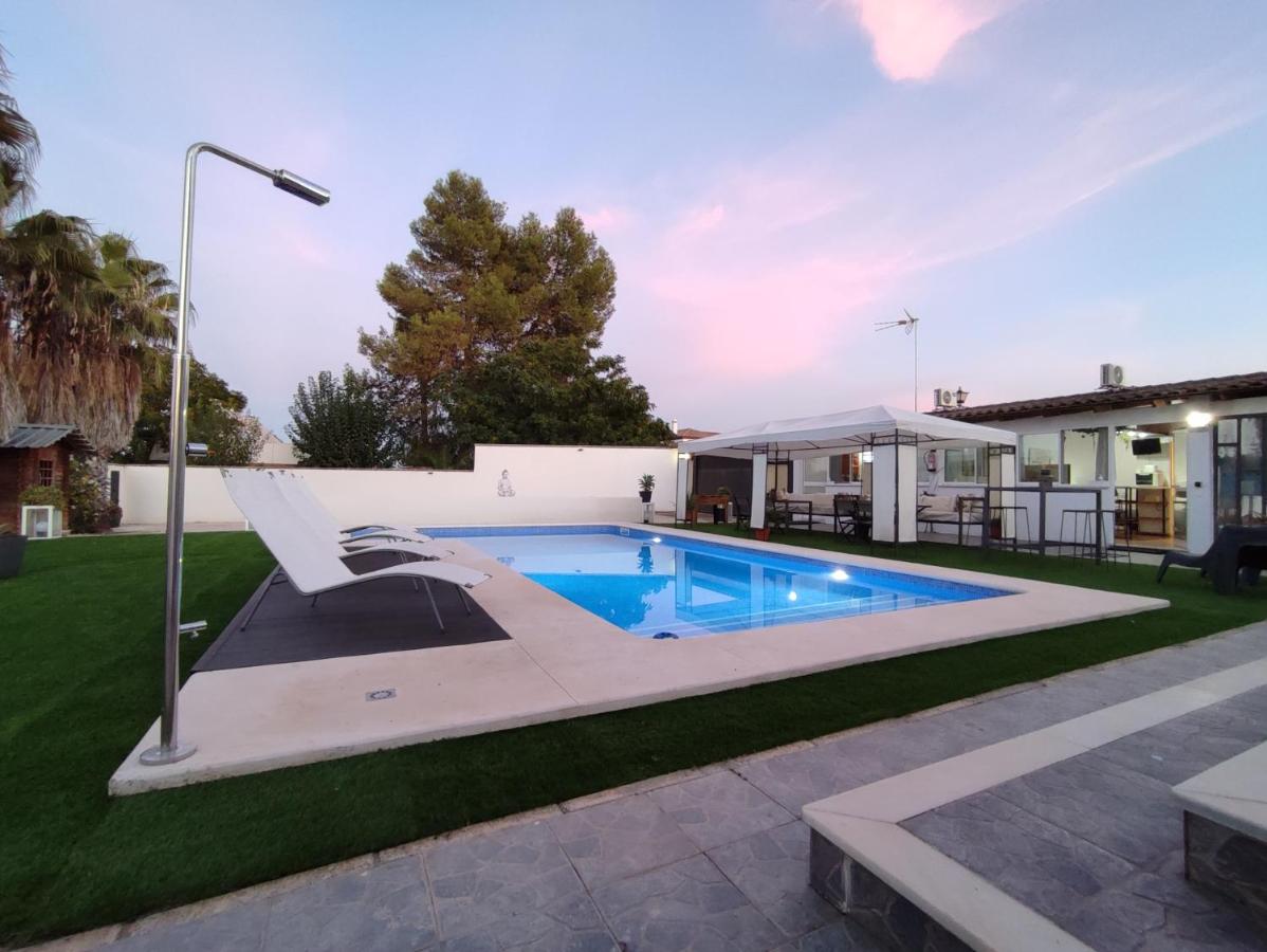 Apartamento 1, Chalet Manzano a 15" de Sevilla, a 30" del Aeropuerto de Sevilla - Chambres d'hôtes Villanueva del Ariscal
