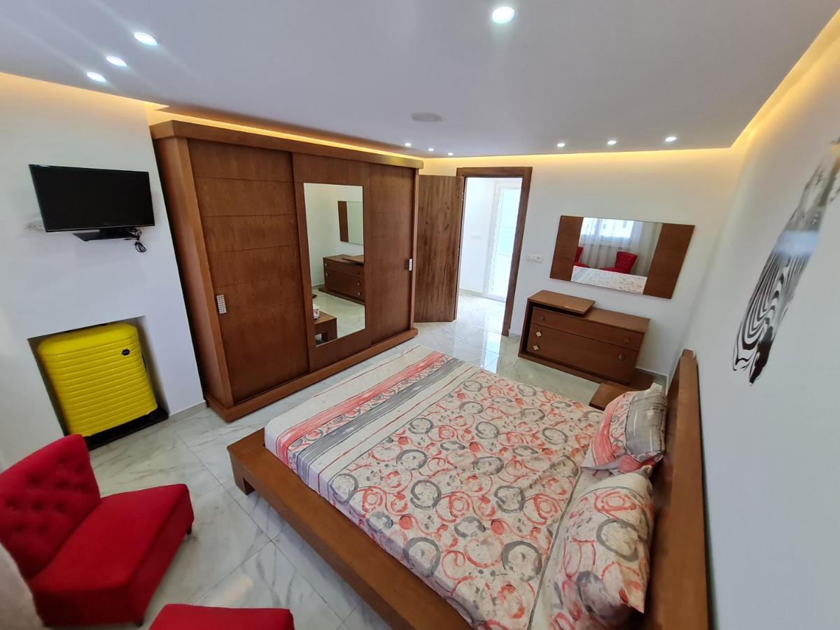 Tonny House - Ferienwohnung La Marsa