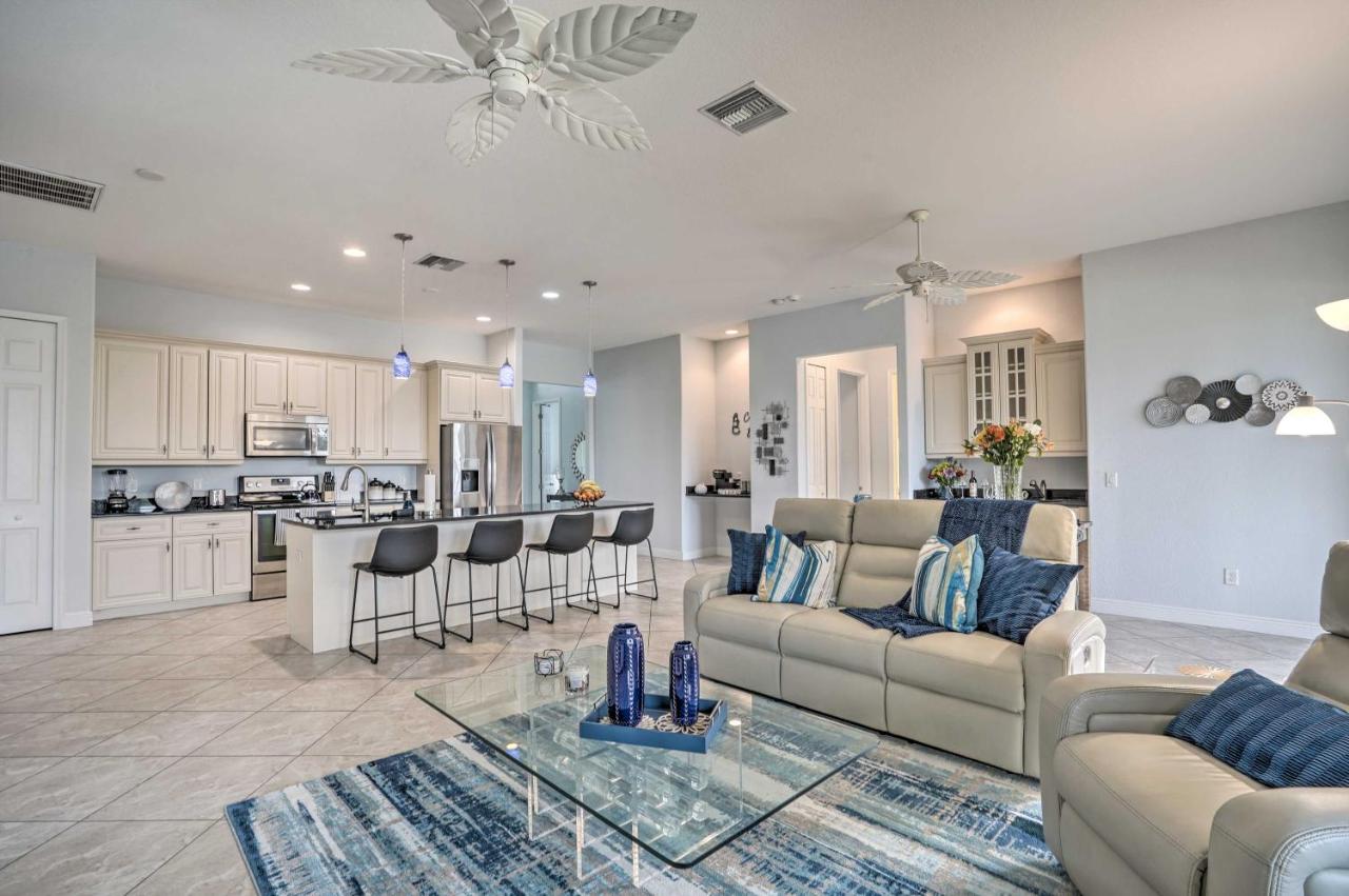Private Hot Tub Canal-Front Home in Cape Coral! - B&B