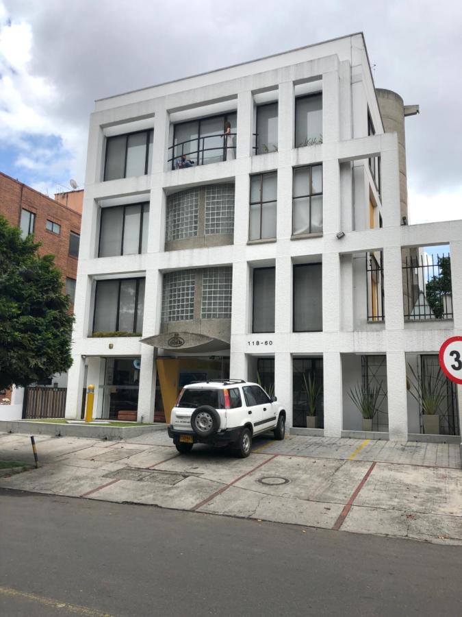 22 SuitGold - B&B Bogotá