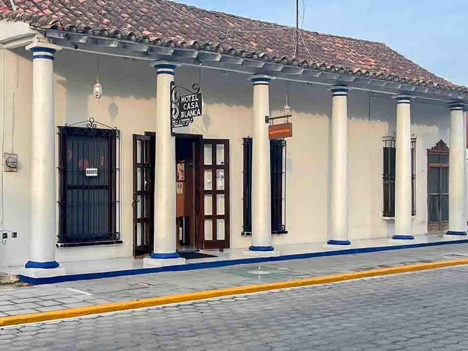 B&B Tlacotalpan - Hotel Casa Blanca by Rotamundos - Bed and Breakfast Tlacotalpan