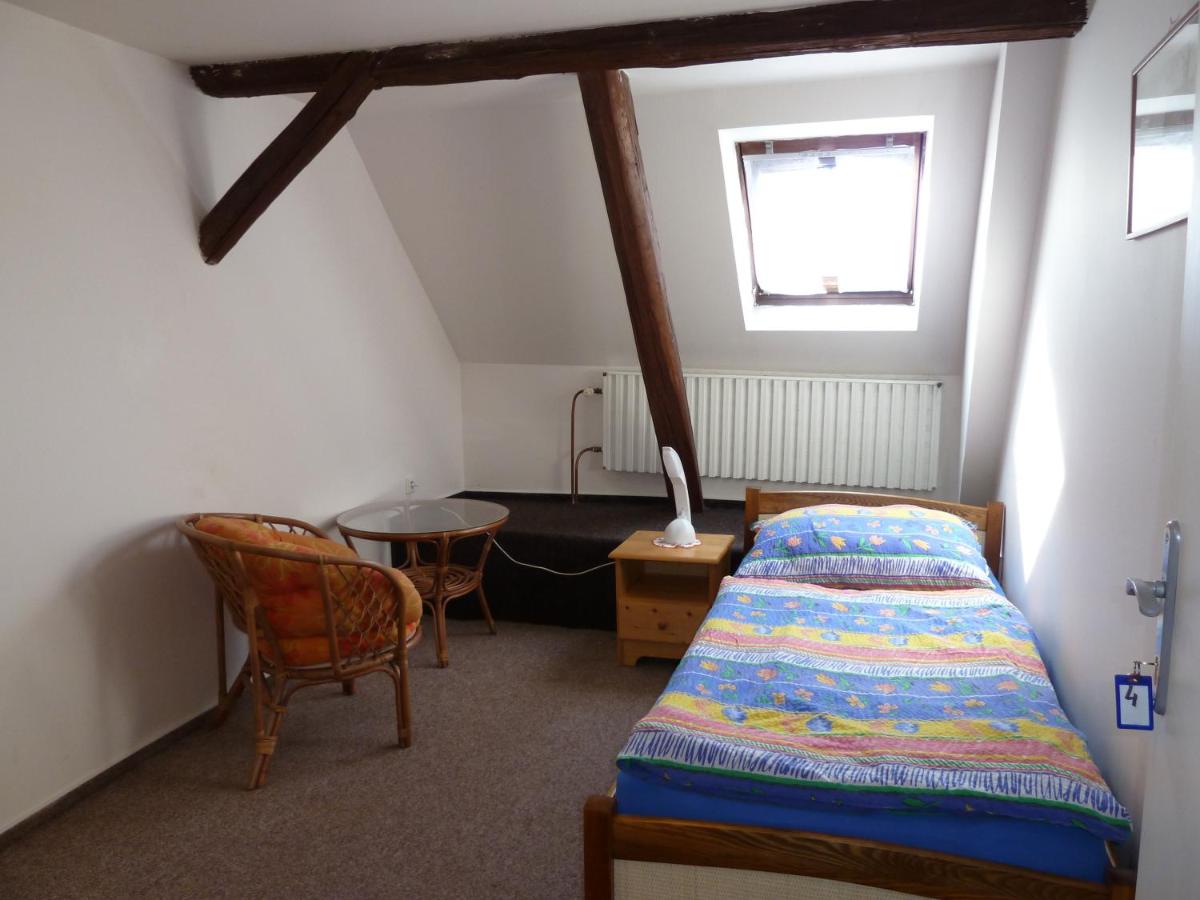 Chambre Simple Standard avec Salle de Bains Commune