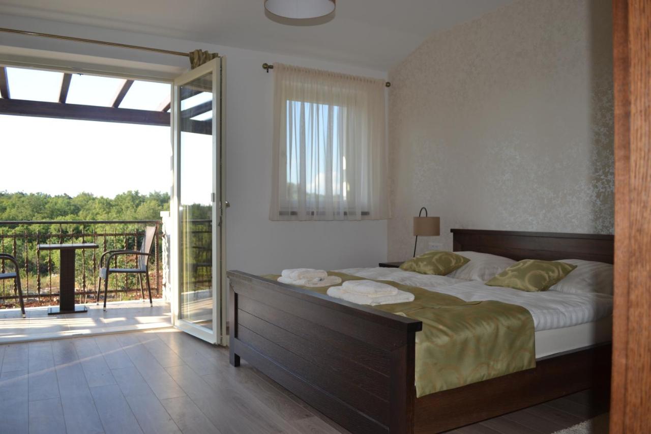 Comfort Tweepersoonskamer met Uitzicht op het Zwembad - Begane grond 