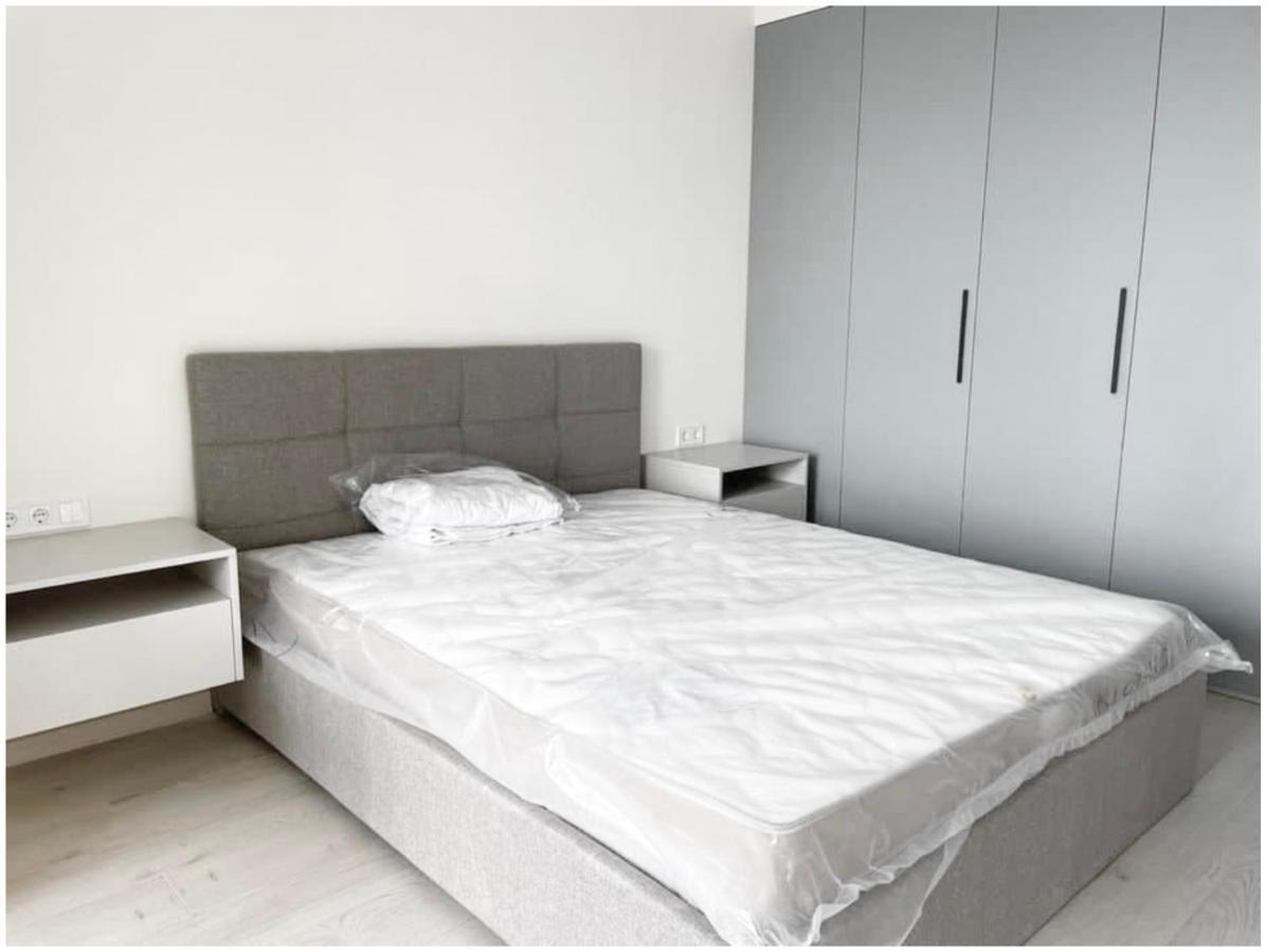 Most City area 2-bedroom Lux, Ekaterinoslav square - B&B