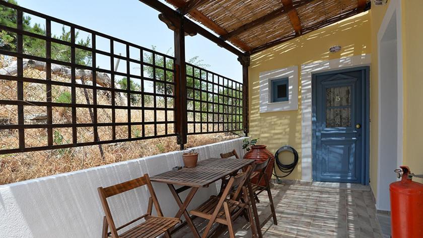 Studio with Side Sea View (2 Adults)
