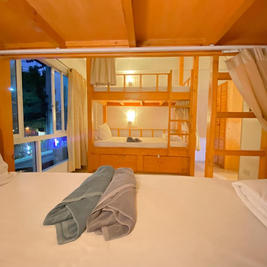 Quadruple Room with Private Bathroom