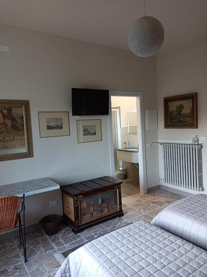 Zweibettzimmer mit Balkon