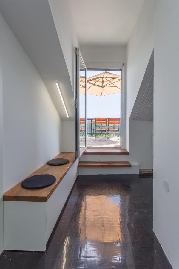 Lovely 3-bedroom Skyline Apartment - Ferienwohnung Velika Mlaka