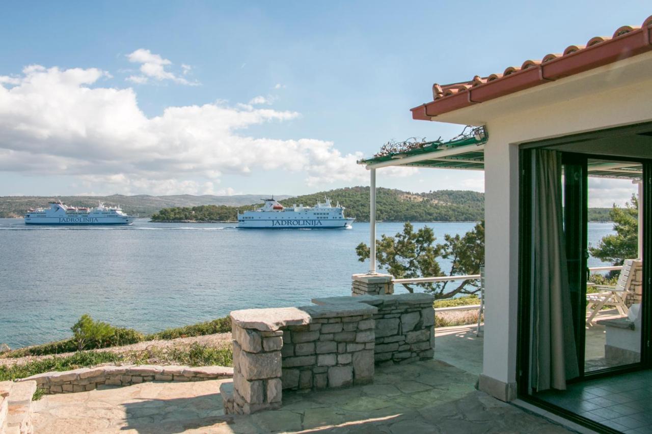 Seafront house Šolta - B&B