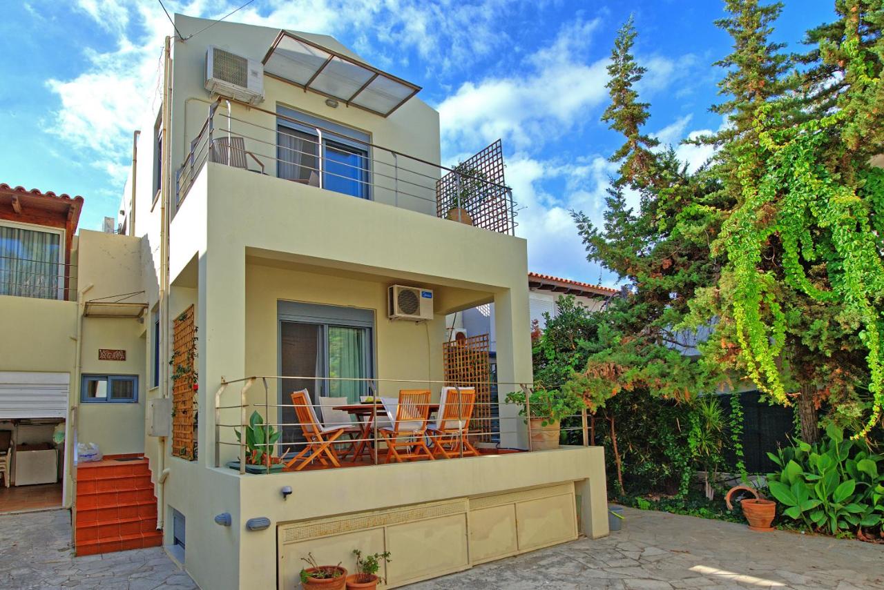 Houses By The Sea - 50 m from the beach by PosarelliVillas - Chambres d'hôtes Almirida