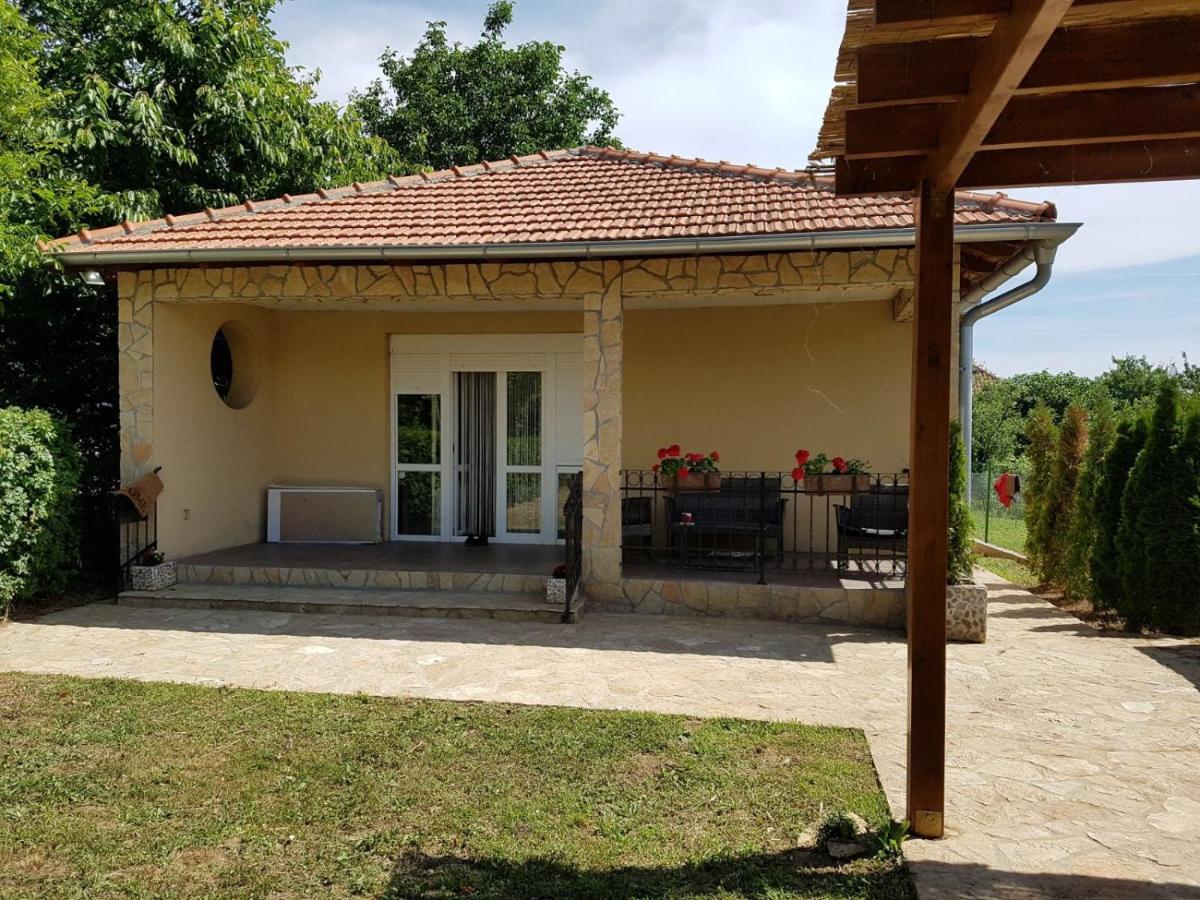 Vikendica Lešić - Chambres d’hôtes Čortanovci