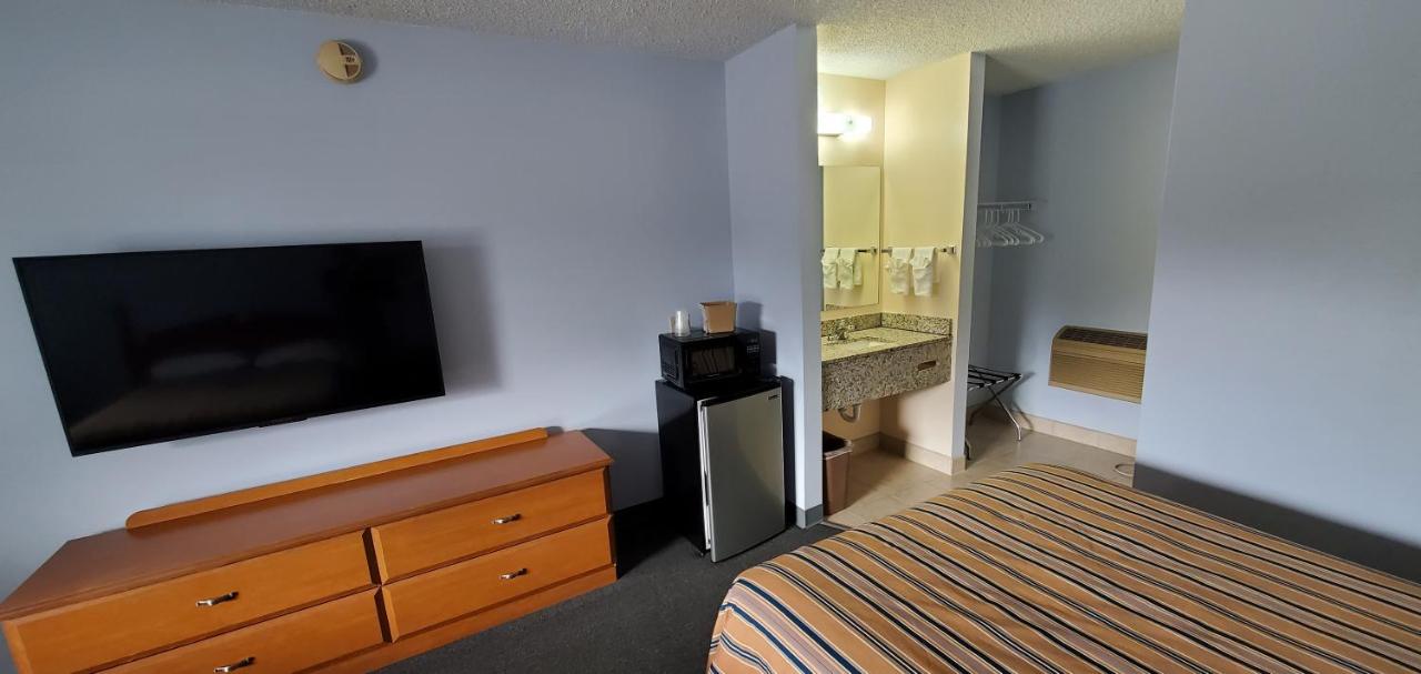 Double Room with Two Double Beds - Non-Smoking