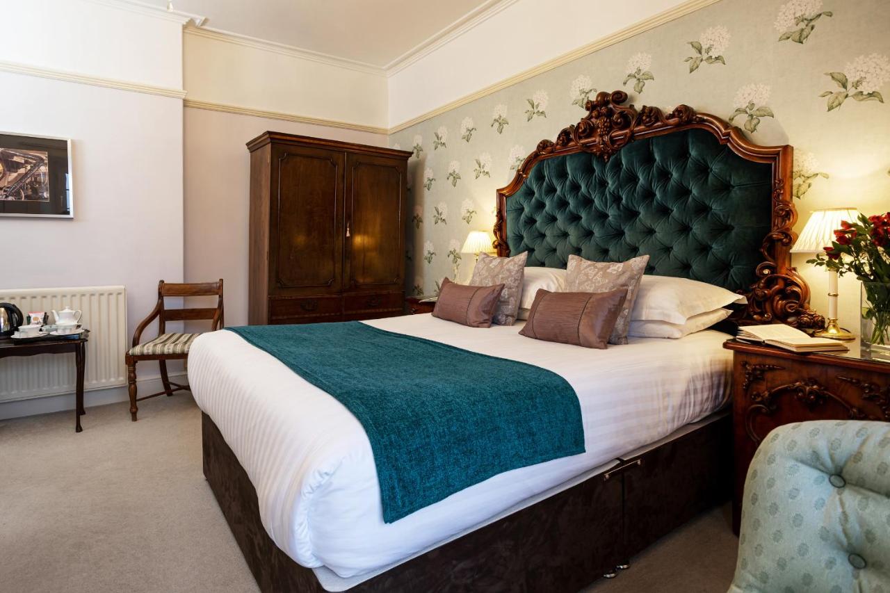 Deluxe Double Room with Shower