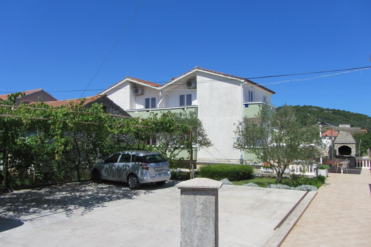 Apartments Lonić - Ferienwohnung Kukljica