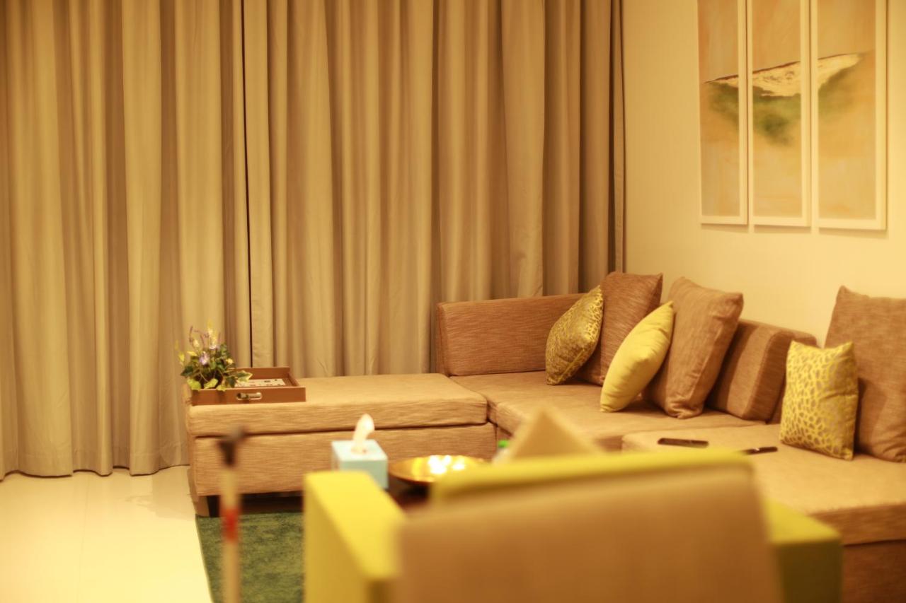 B&B Dubai - One Bedroom Apartment DAMAC Celestia -EXPO Road - Bed and Breakfast Dubai