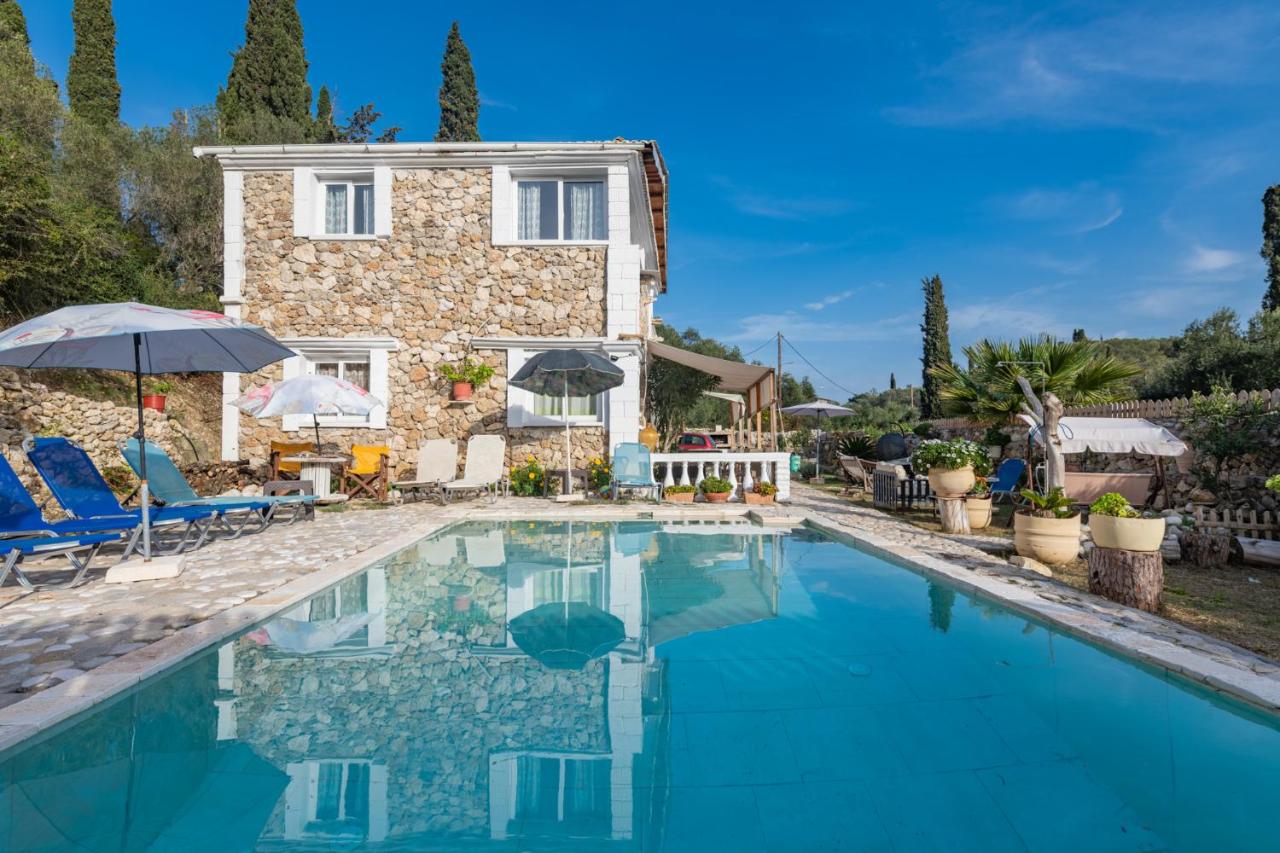 Stelios Stone House Sinarades - Ferienwohnung