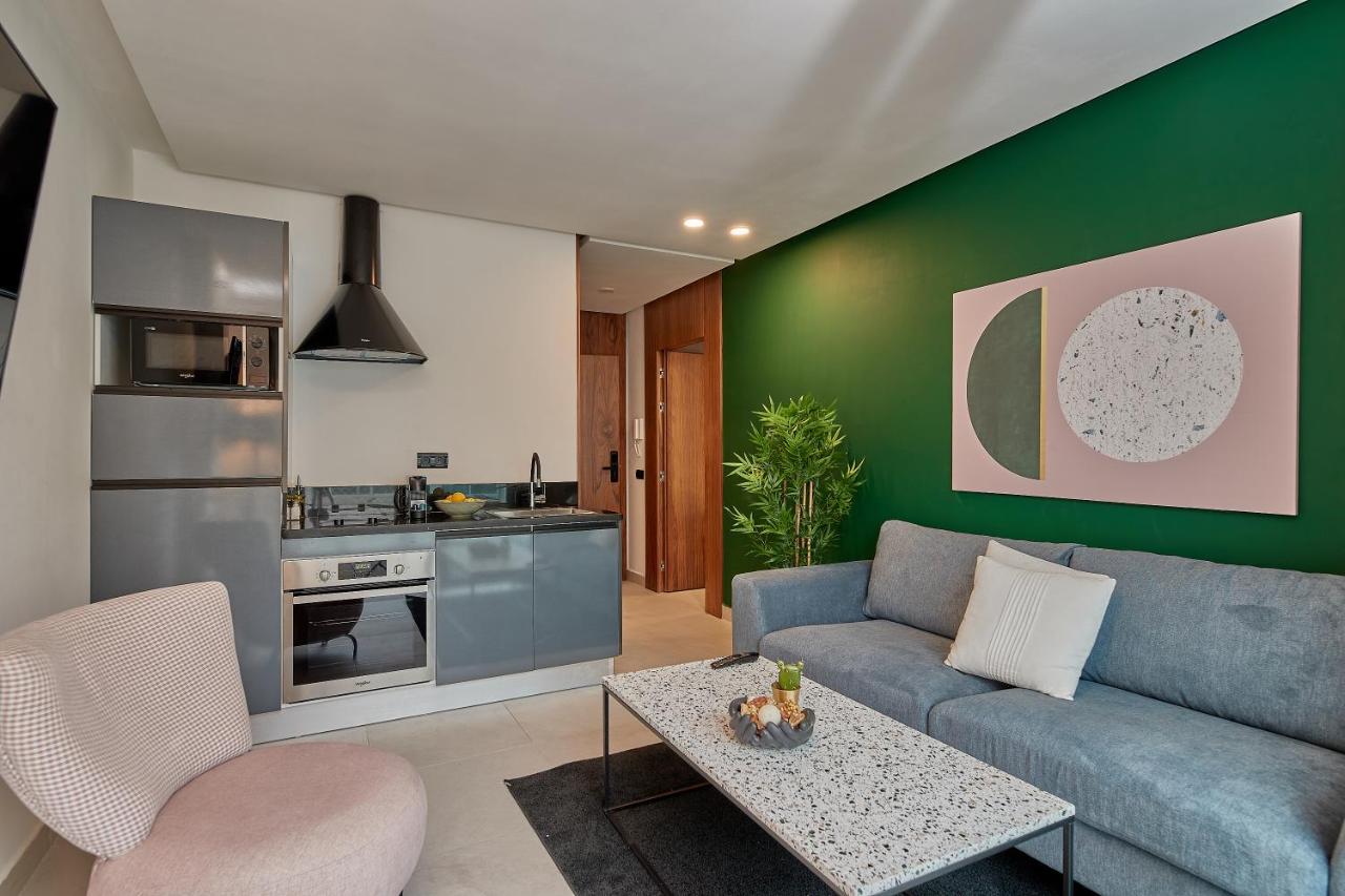 Apartment mit Balkon