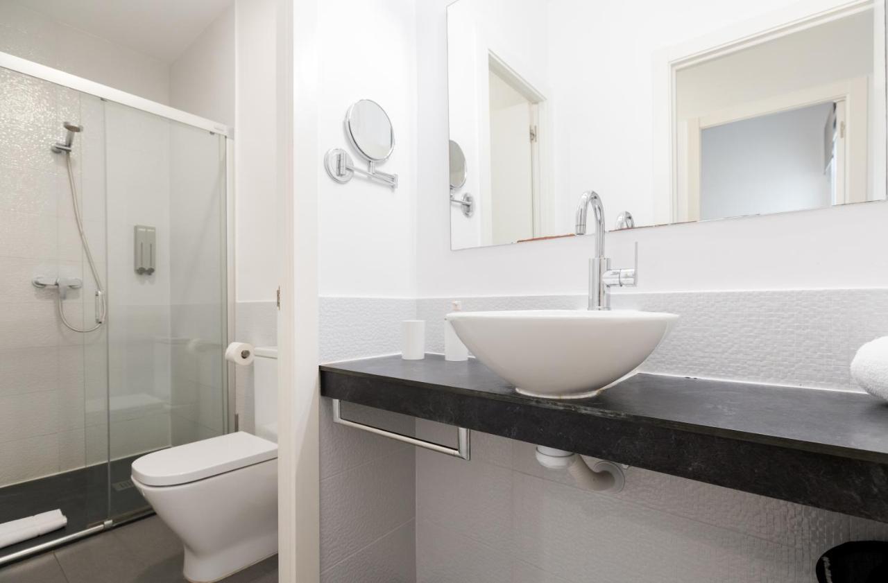 Three-Bedroom Deluxe Apartment