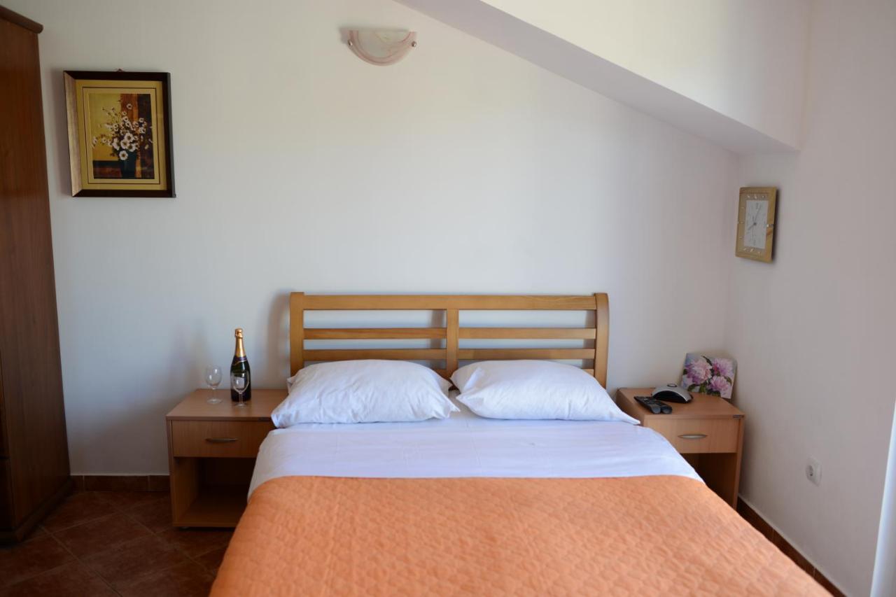 Studio with Sea View (2 Adults)