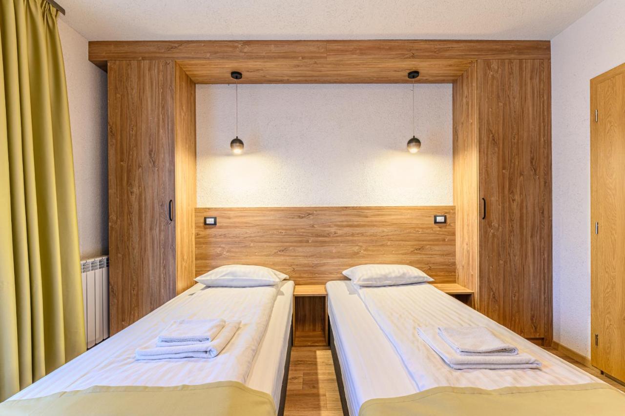 Double or Twin Room with Spa and Pool Access