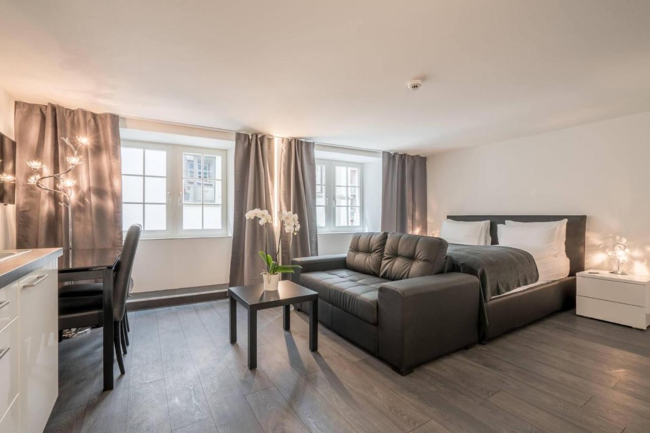 Studio Double Deluxe