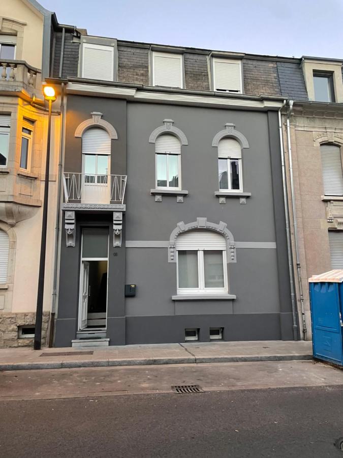 EXECUTIVE DOUBLE ROOM WITH EN-SUITE in GUEST HOUSE RUE TREVIRES R3 - B&B