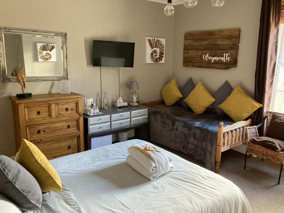 Double or Twin Room with Shower
