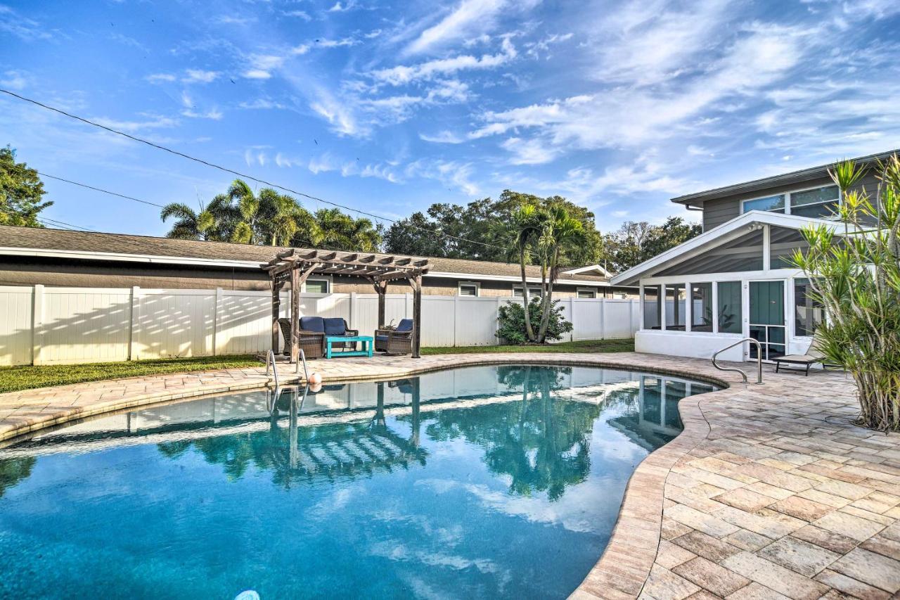 Private Pool, 2 Mi to Beach Seminole Escape! - B&B Seminole