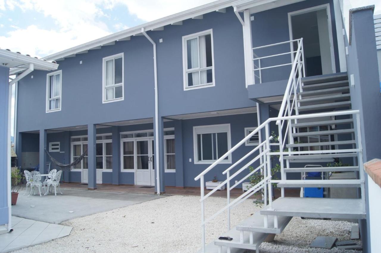 Casa com 2 quartos à 200 m da da praia c/ churrasqueira - Ferienwohnung Palhoça