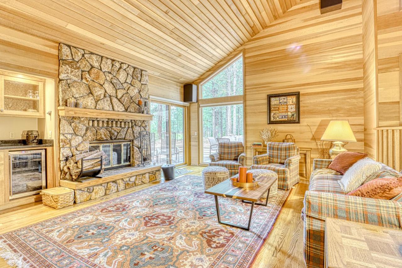 Lazy Pines Lodge - B&B
