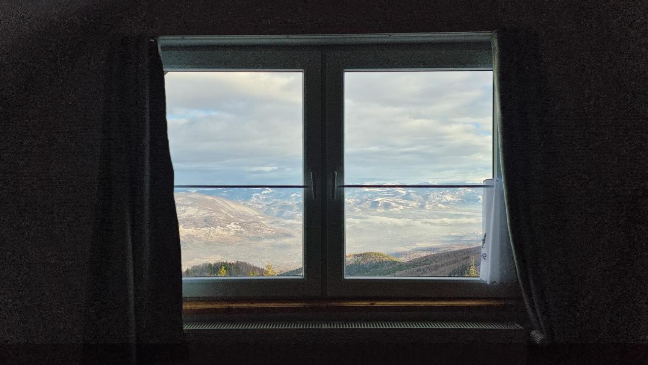 Family Room with Mountain View