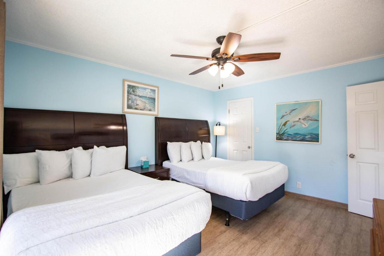 B&B South Padre Island - Herons Haven Coastal Elegance with Pool Access 223 - Bed and Breakfast South Padre Island