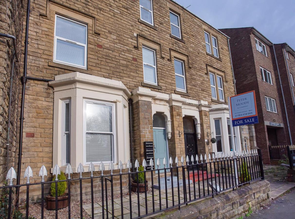 Innvigour Bespoke House with Free Parking for 3 Cars - B&B York