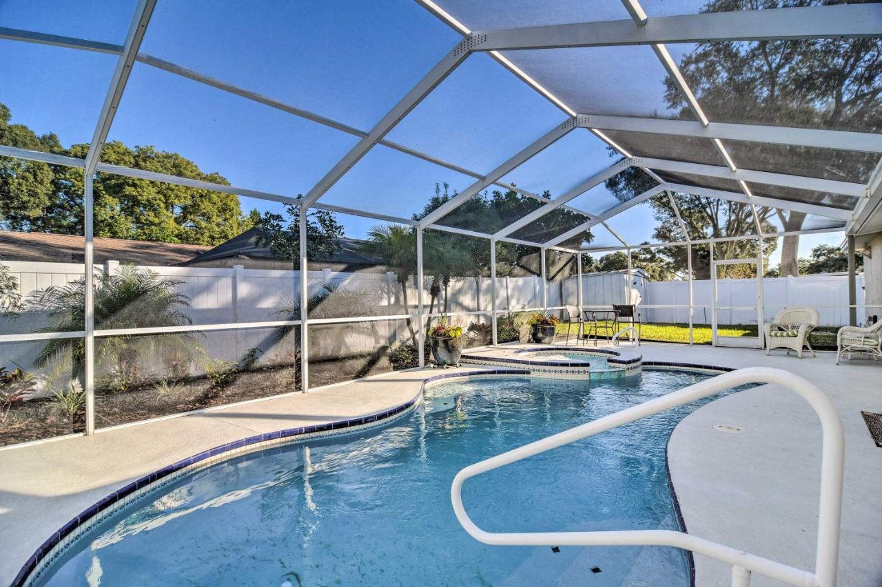 4 Mi to Beach Gem with Pool and Lanai in Seminole! - B&B Seminole