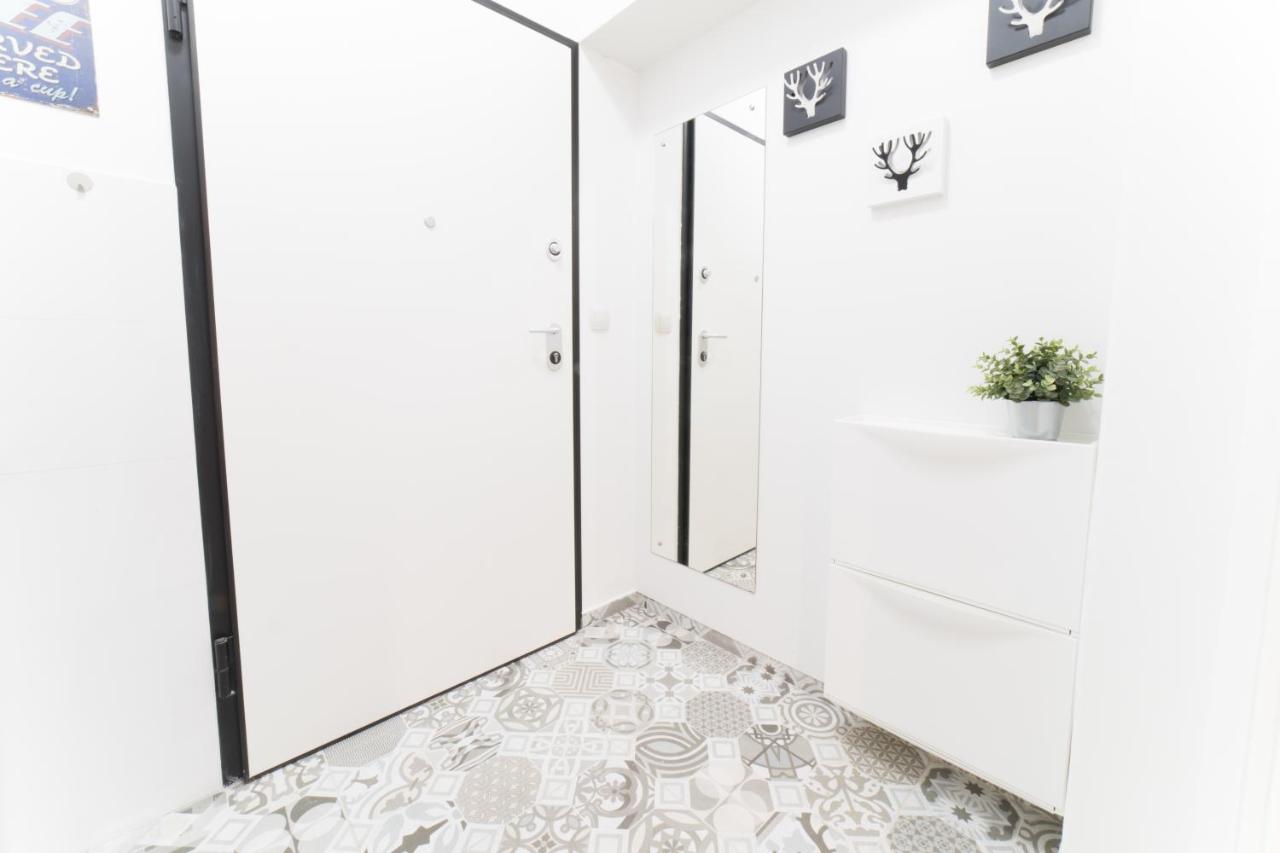 Angela Luxury Studio Apartment - B&B