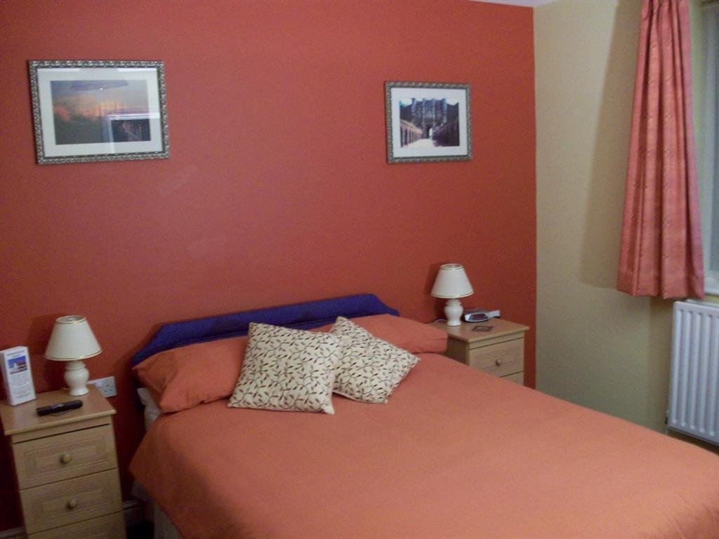 Chambre Lits Jumeaux avec Salle de Bains Privative