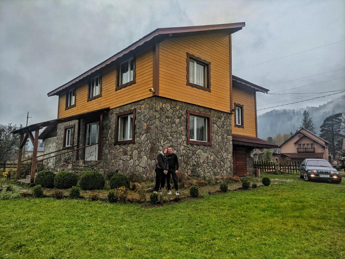 Приват-котедж Зарінок - B&B