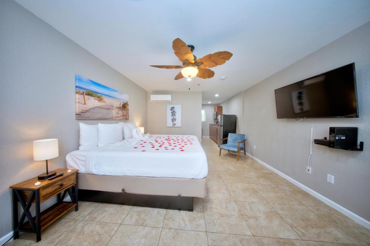 B&B Pompano Beach - Surf & Sand Hotel - Bed and Breakfast Pompano Beach