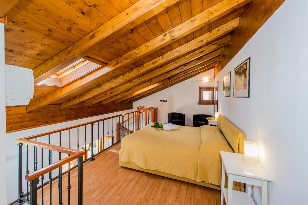 Apartment mit 1 Schlafzimmer - 2 Ebenen