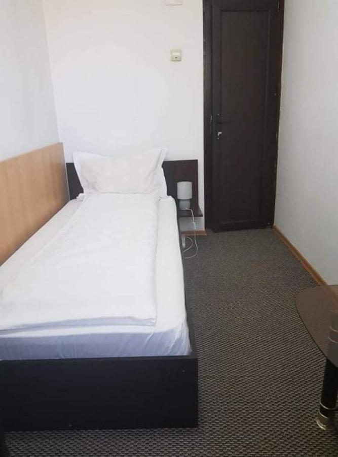 Single Room with Shared Bathroom
