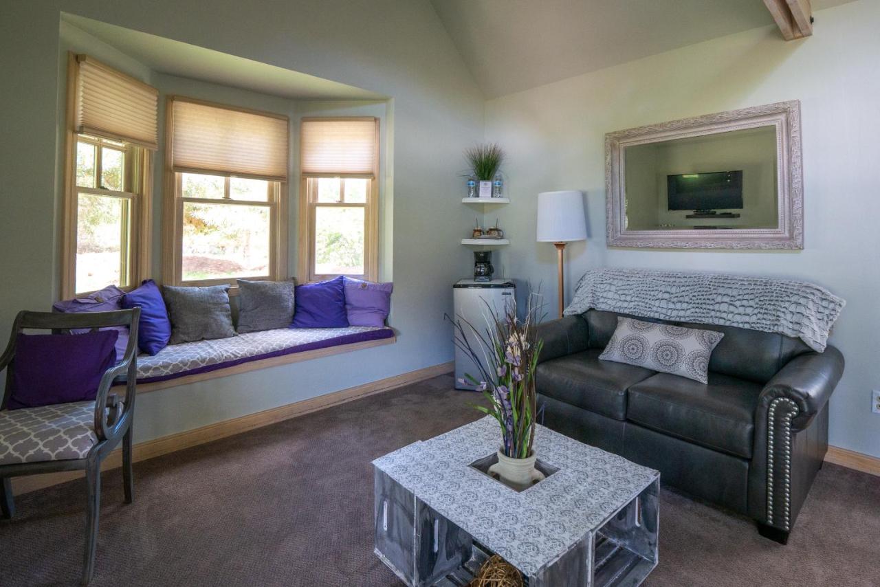One-Bedroom Cottage