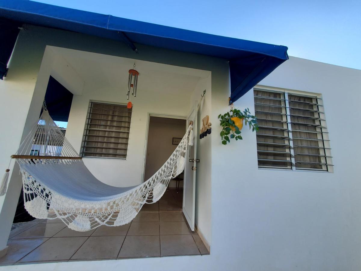 B&B Aguadilla - Aguadilla Waves Apt with electricity water AC WIFI 8 minute walk from Crashboat beach - Bed and Breakfast Aguadilla